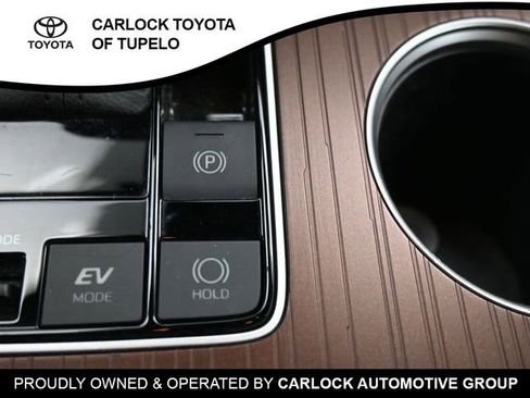 Used 2024 Toyota Sienna LE image 13