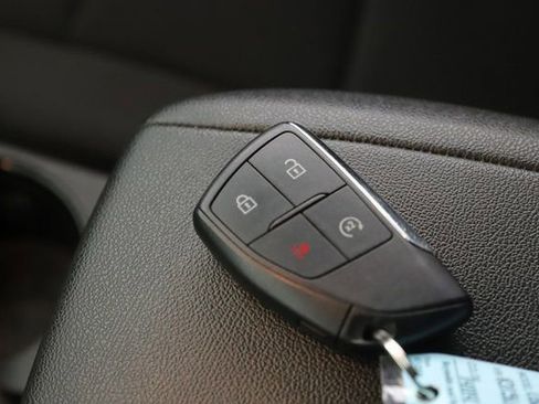 Used 2024 Chevrolet Colorado LT w/ LT Convenience Package II image 3