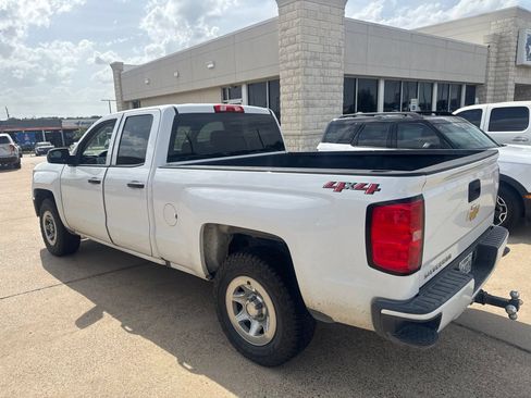 Used 2018 Chevrolet Silverado 1500 W/T w/ WT Convenience Package AWD/4WD image 6