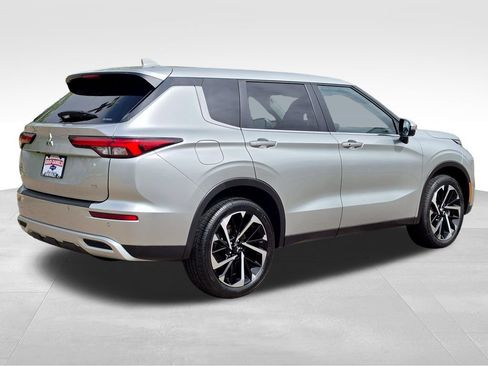 Used 2024 Mitsubishi Outlander SE AWD/4WD image 8