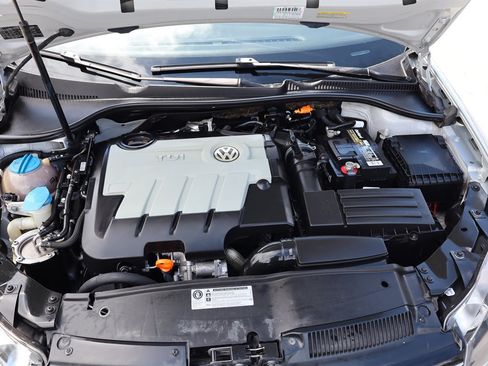 Used 2011 Volkswagen Jetta TDI FWD image 33