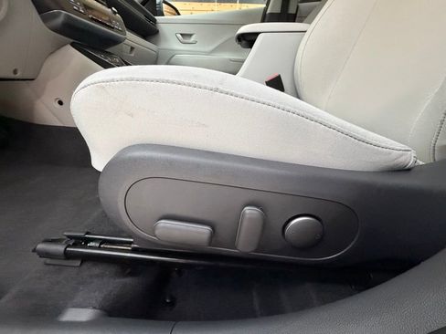 Used 2024 Hyundai Kona SEL w/ Convenience Package image 26