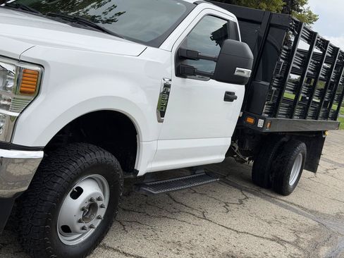 Used 2022 Ford F350 XL w/ Power Equipment Group AWD/4WD image 11