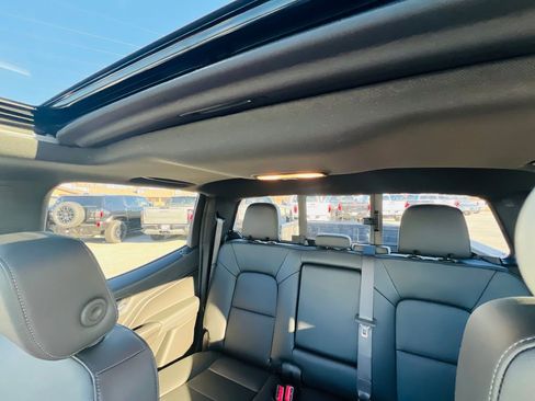 New 2026 GMC Canyon Elevation w/ Convenience Package image 15