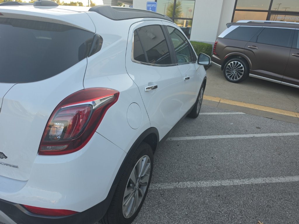 Used 2018 Buick Encore Preferred FWD image 4