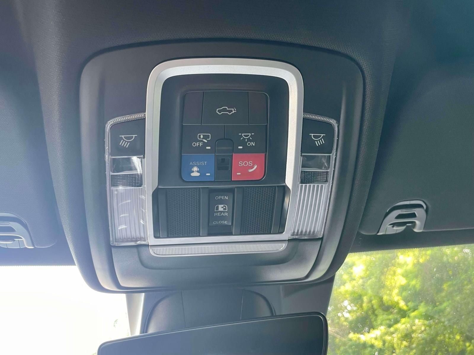 Used 2023 RAM 1500 Laramie AWD/4WD image 30