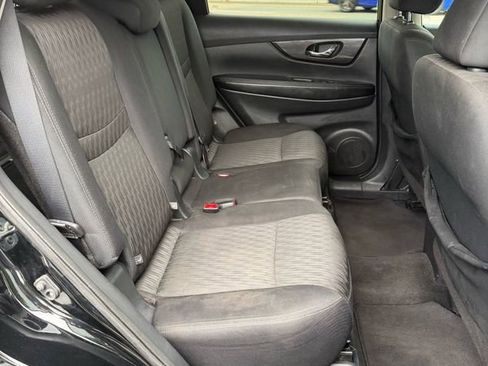 Used 2018 Nissan Rogue SV w/ Premium Package FWD image 12