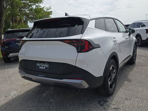 New 2026 Kia Sportage EX image 8