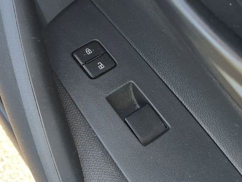 Used 2023 Toyota Corolla LE image 42