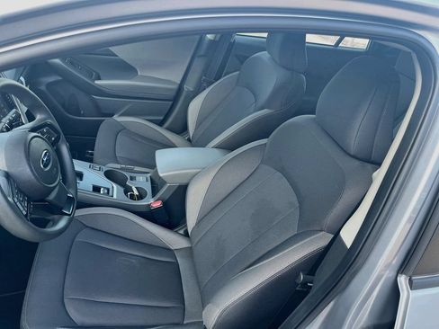 Used 2025 Subaru Crosstrek 2.5i Premium AWD/4WD image 18