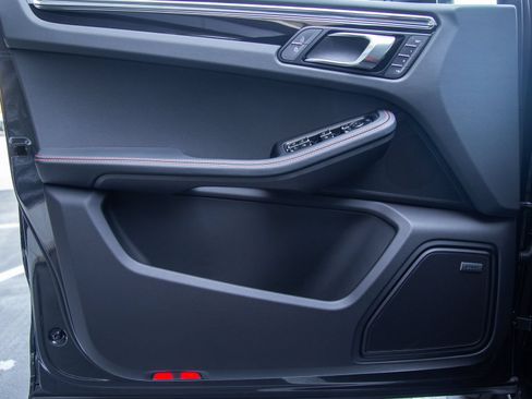 New 2026 Porsche Macan Turbo AWD/4WD image 14