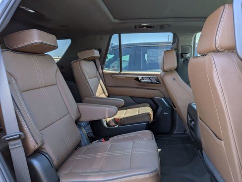 New 2026 Chevrolet Tahoe High Country AWD/4WD image 30