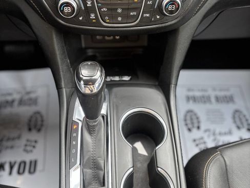 Used 2019 Chevrolet Equinox Premier image 16