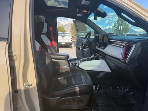 Used 2023 GMC Canyon AT4X w/ Edition 1 AWD/4WD image 28
