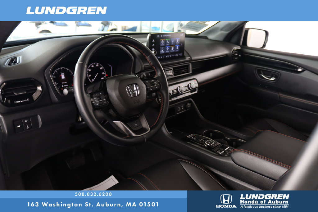 Used 2025 Honda Pilot TrailSport image 8