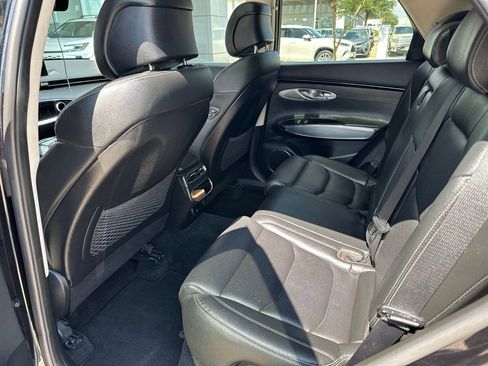 Used 2022 Genesis GV70 2.5T w/ Select Package AWD/4WD image 7