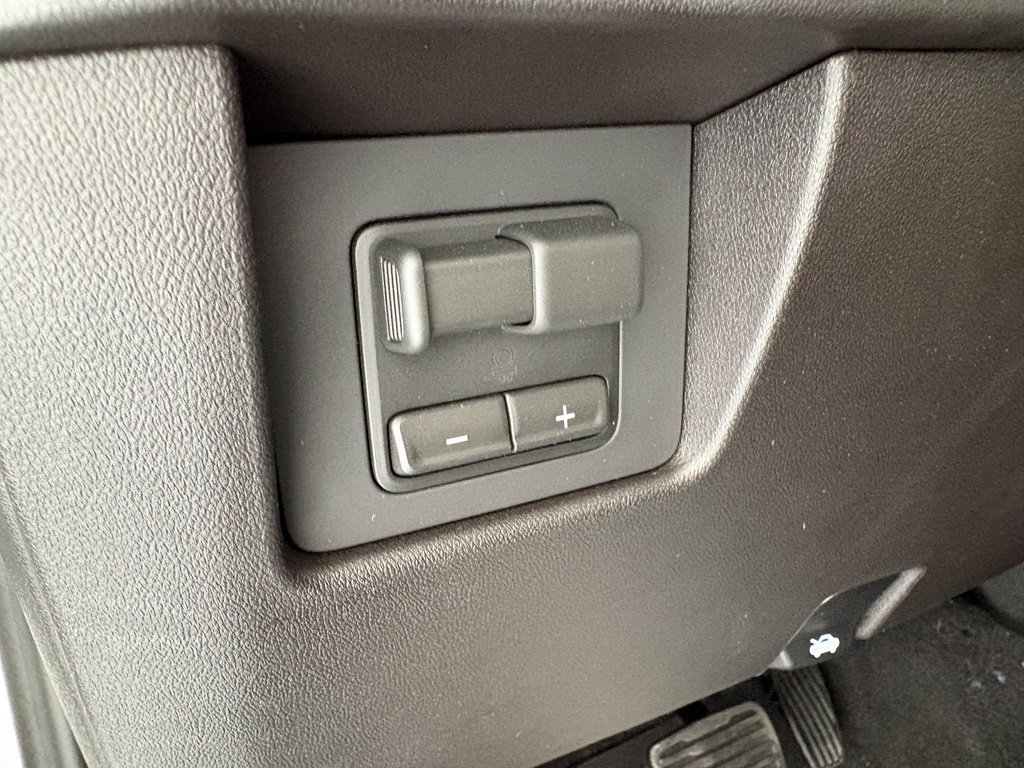 New 2026 Chevrolet Colorado ZR2 w/ Technology Package AWD/4WD image 6