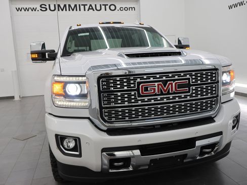 Used 2019 GMC Sierra 3500 Denali w/ Duramax Plus Package AWD/4WD image 21