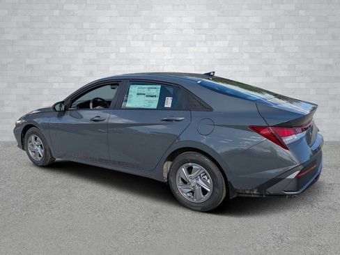 New 2026 Hyundai Elantra SE image 7