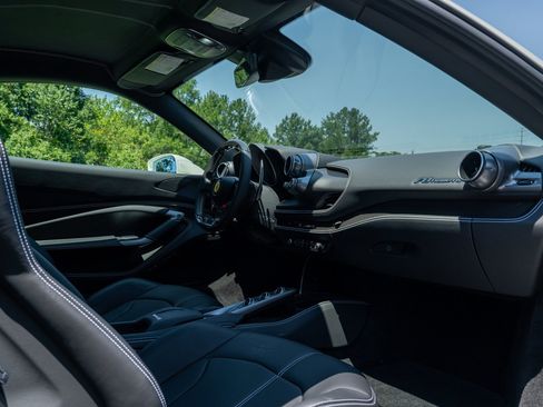 Used 2022 Ferrari F8 Tributo RWD image 51