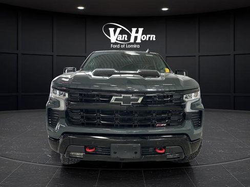 Used 2025 Chevrolet Silverado 1500 LT Trail Boss w/ LT Trail Boss Premium Package AWD/4WD image 11