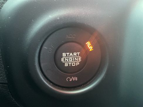 Used 2021 Jeep Wrangler Unlimited Rubicon AWD/4WD image 28