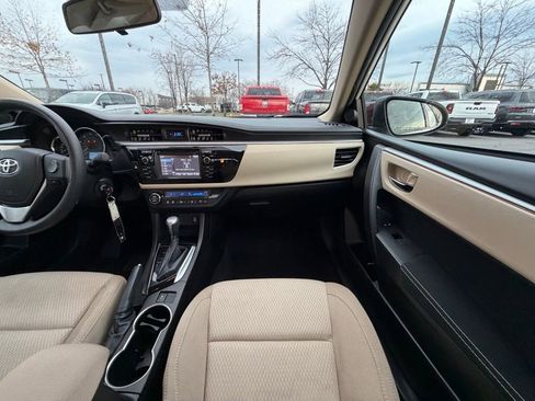 Used 2015 Toyota Corolla LE image 20