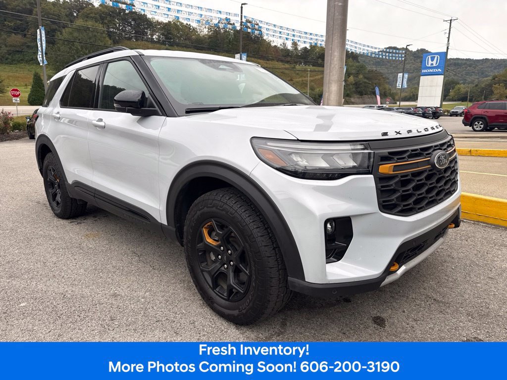 Used 2026 Ford Explorer Tremor w/ Tremor Convenience Package AWD/4WD image 3