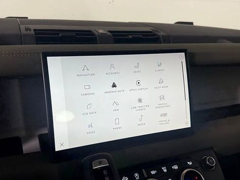 New 2025 Land Rover Defender 110 S image 31