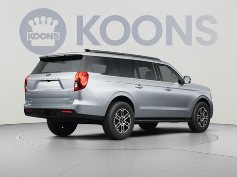 Used 2025 Ford Expedition Max Platinum AWD/4WD image 4