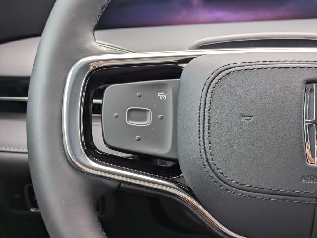 New 2026 Lincoln Nautilus Premier AWD/4WD image 26