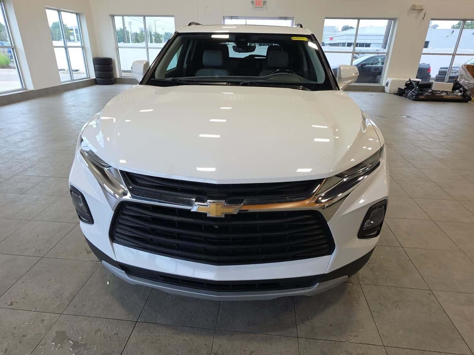 Used 2019 Chevrolet Blazer LT w/ Sun and Wheels Package FWD image 2