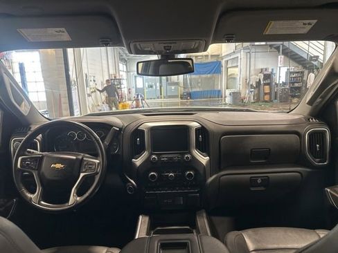 Used 2022 Chevrolet Silverado 1500 LTZ image 13