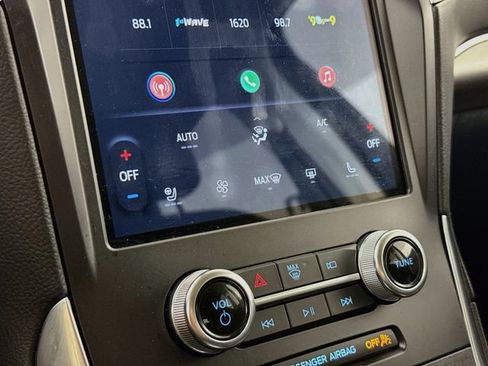 Used 2024 Ford Edge Titanium AWD/4WD image 15