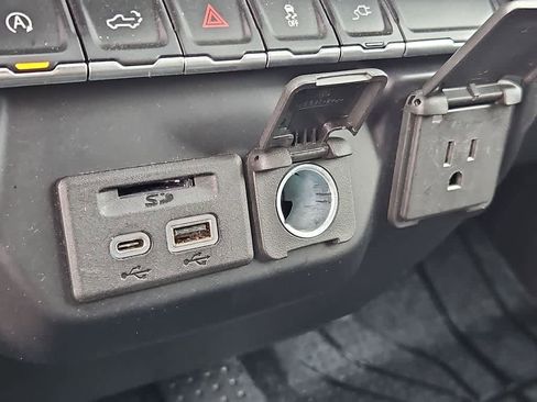 Used 2021 Chevrolet Silverado 1500 LT w/ Texas Edition Plus image 30