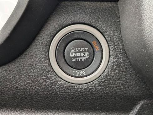 Used 2024 RAM 2500 Big Horn AWD/4WD image 30