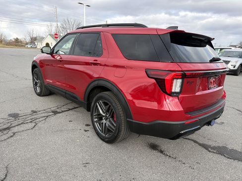 New 2026 Ford Explorer ST-Line w/ ST-Line Street Pack image 6