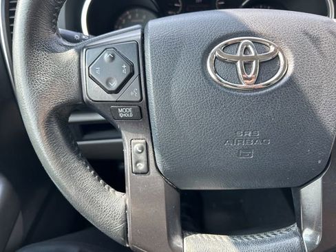 Used 2019 Toyota Sequoia SR5 AWD/4WD image 13