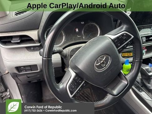 Used 2023 Toyota Highlander LE image 10