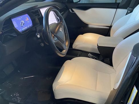 Used 2019 Tesla Model S Standard Range image 10
