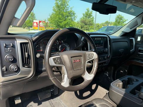 Used 2019 GMC Sierra 2500 SLT w/ Duramax Plus Package AWD/4WD image 11