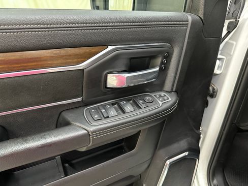 Used 2024 RAM 2500 Laramie AWD/4WD image 25