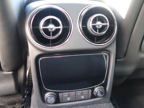 Used 2019 Jaguar XJ R-Sport image 42