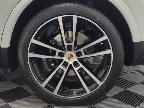 New 2026 Porsche Cayenne AWD/4WD image 35