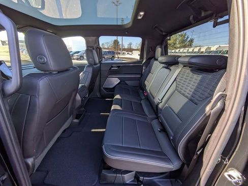 New 2025 GMC Sierra EV Denali image 29