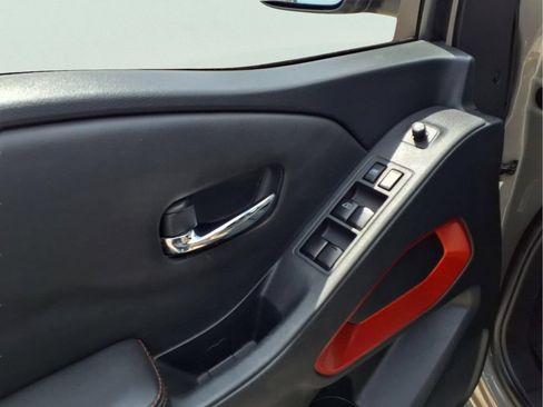 Used 2022 Nissan Frontier Pro-X w/ Technology Package RWD image 9