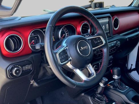 Used 2021 Jeep Wrangler Unlimited Rubicon AWD/4WD image 16