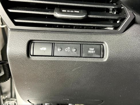 Certified 2023 Nissan Altima 2.5 SV FWD image 36