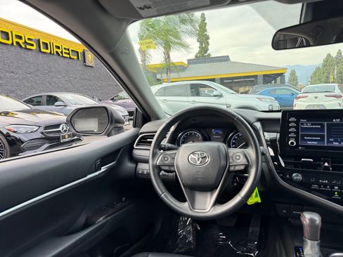 Used 2023 Toyota Camry SE FWD image 23