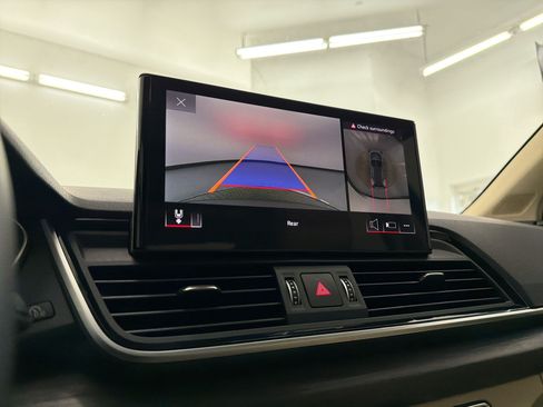 Certified 2025 Audi Q5 2.0T Premium Plus AWD/4WD image 25